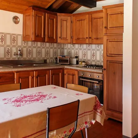 Gressoney Cir 0006 شقة